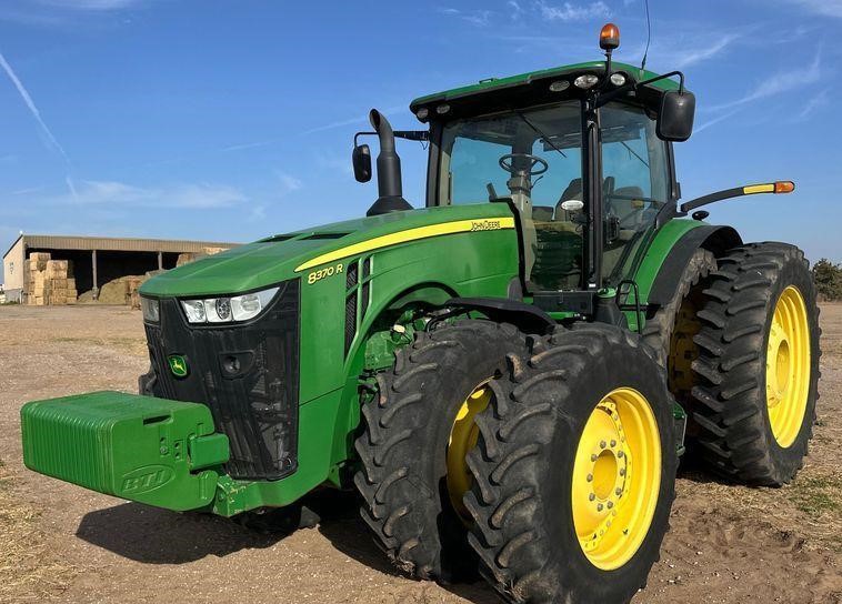 2016 John Deere 8370R MFWD tractor